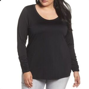 Sejour Ruched Sleeve Scoop Neck Tee Black 1X